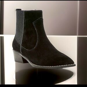 Donald J. Pliner Gazzi Western Bootie Inside Zipper Almond Toe Memory.Foam Boots